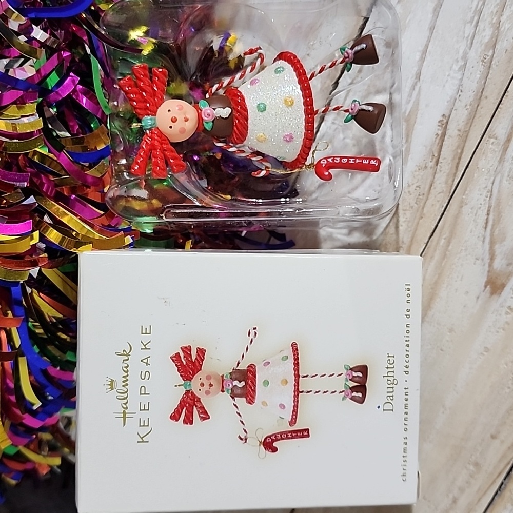 Hallmark Keepsake 'Daughter' Ornament 2008